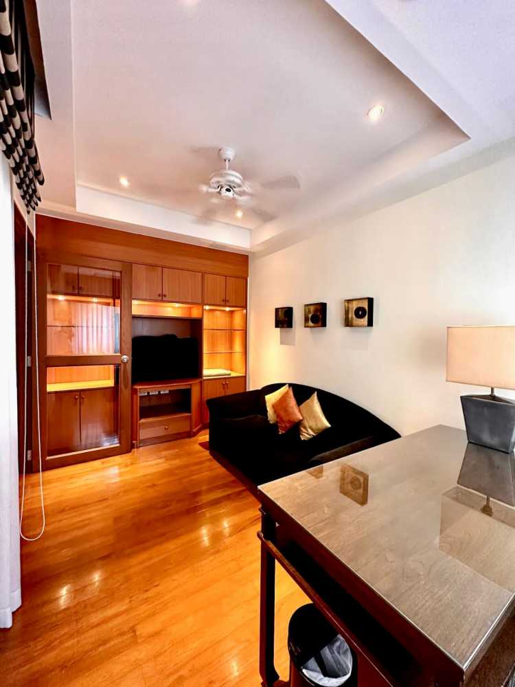 Property image - full photo 12