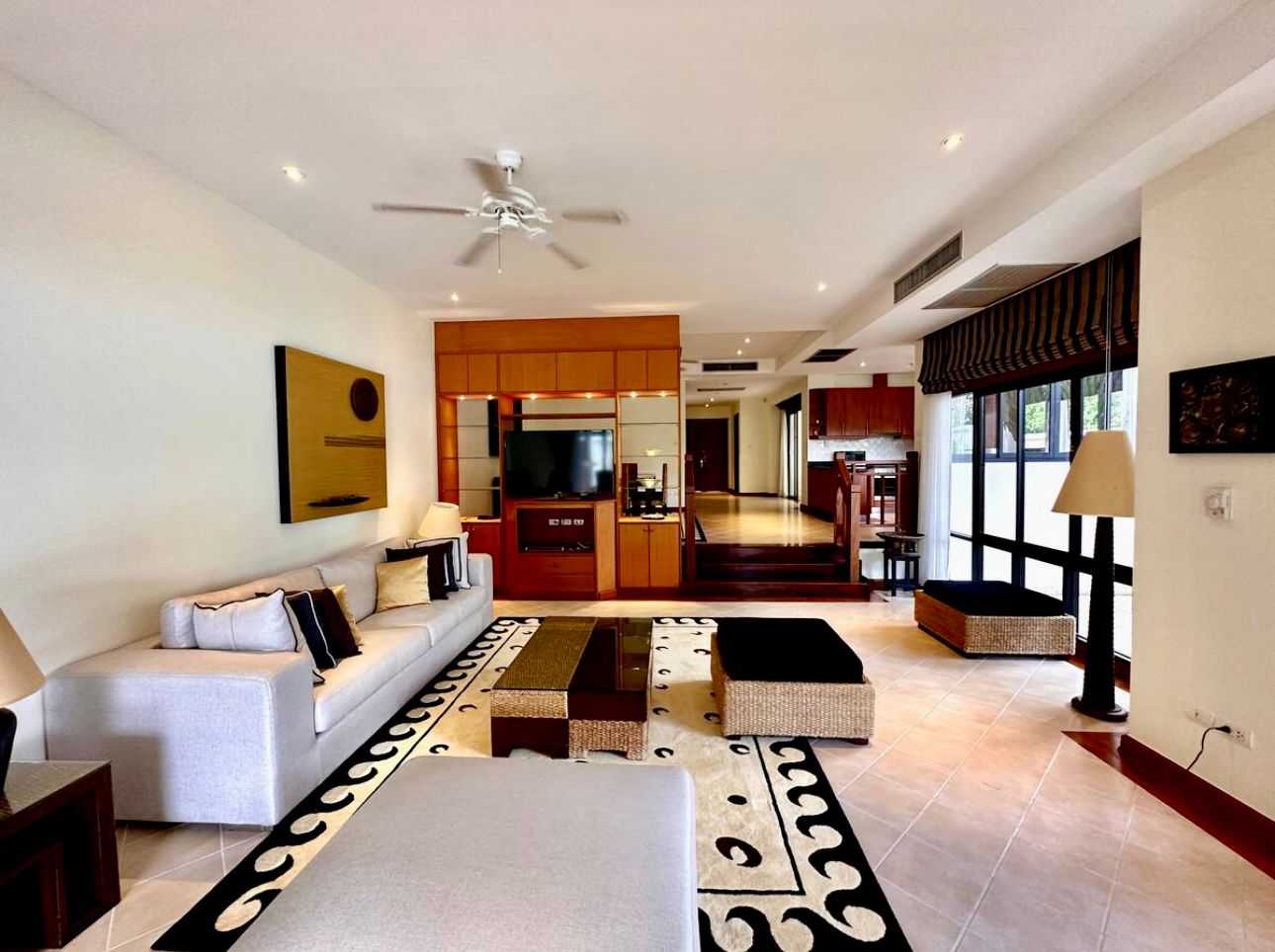 Property image - full photo 2