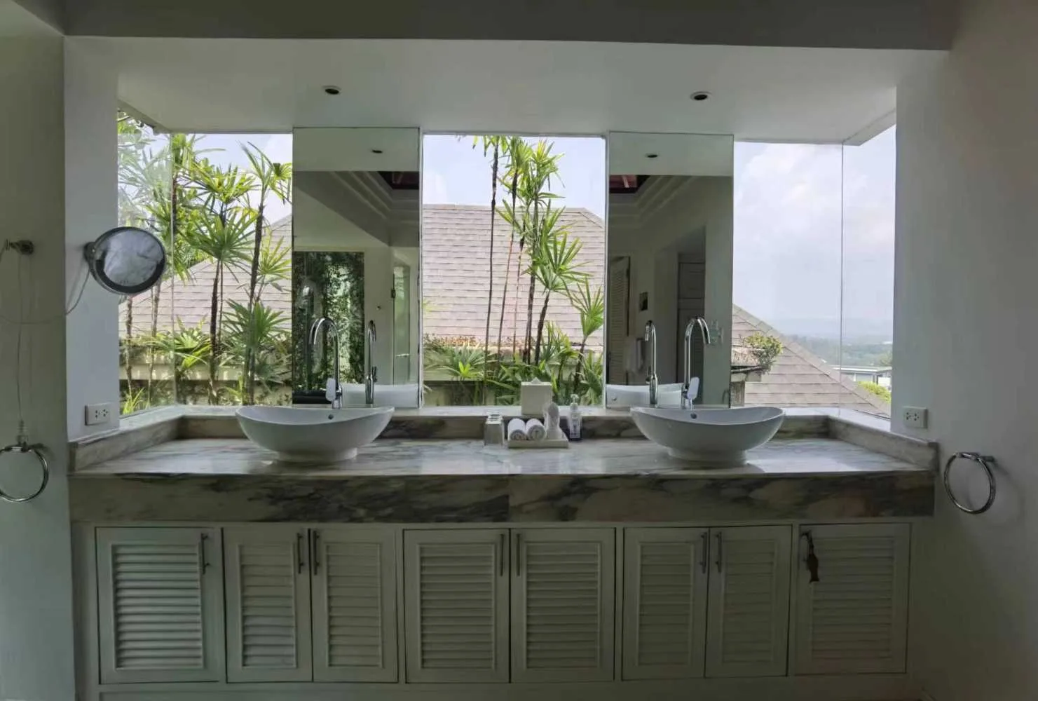 Property image - full photo 16
