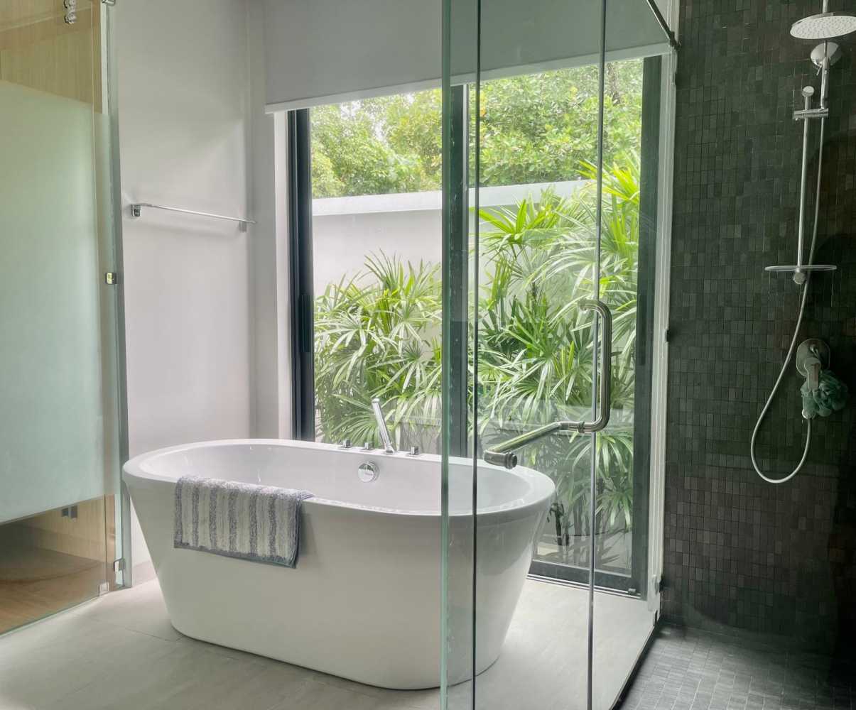 Property image - full photo 7