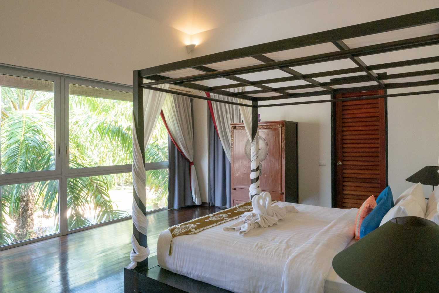 Property image - full photo 15