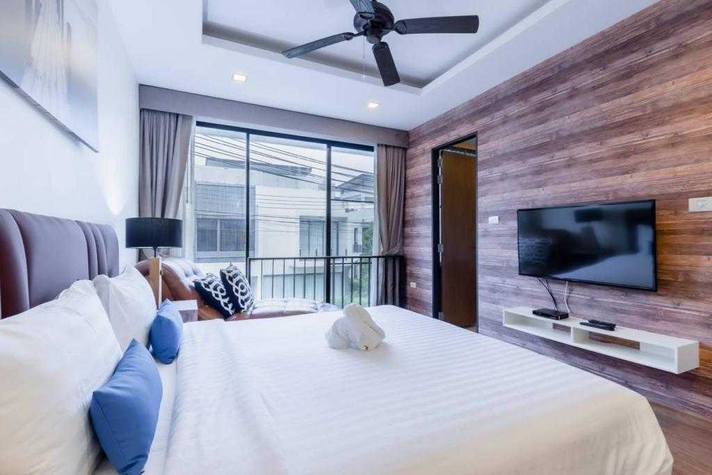Property image - full photo 10