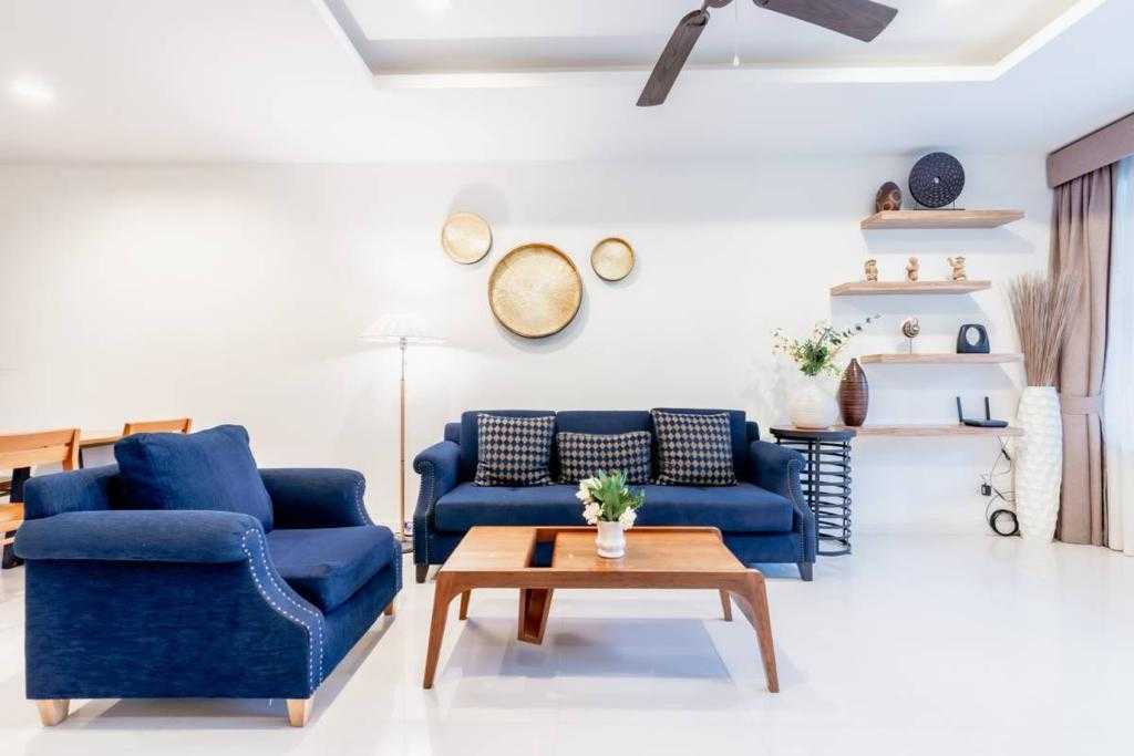 Property image - full photo 2