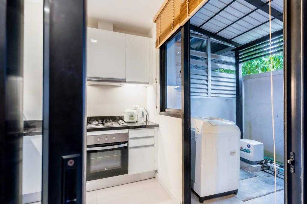Property image - full photo 6