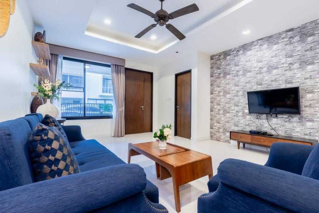 Property image - full photo 4