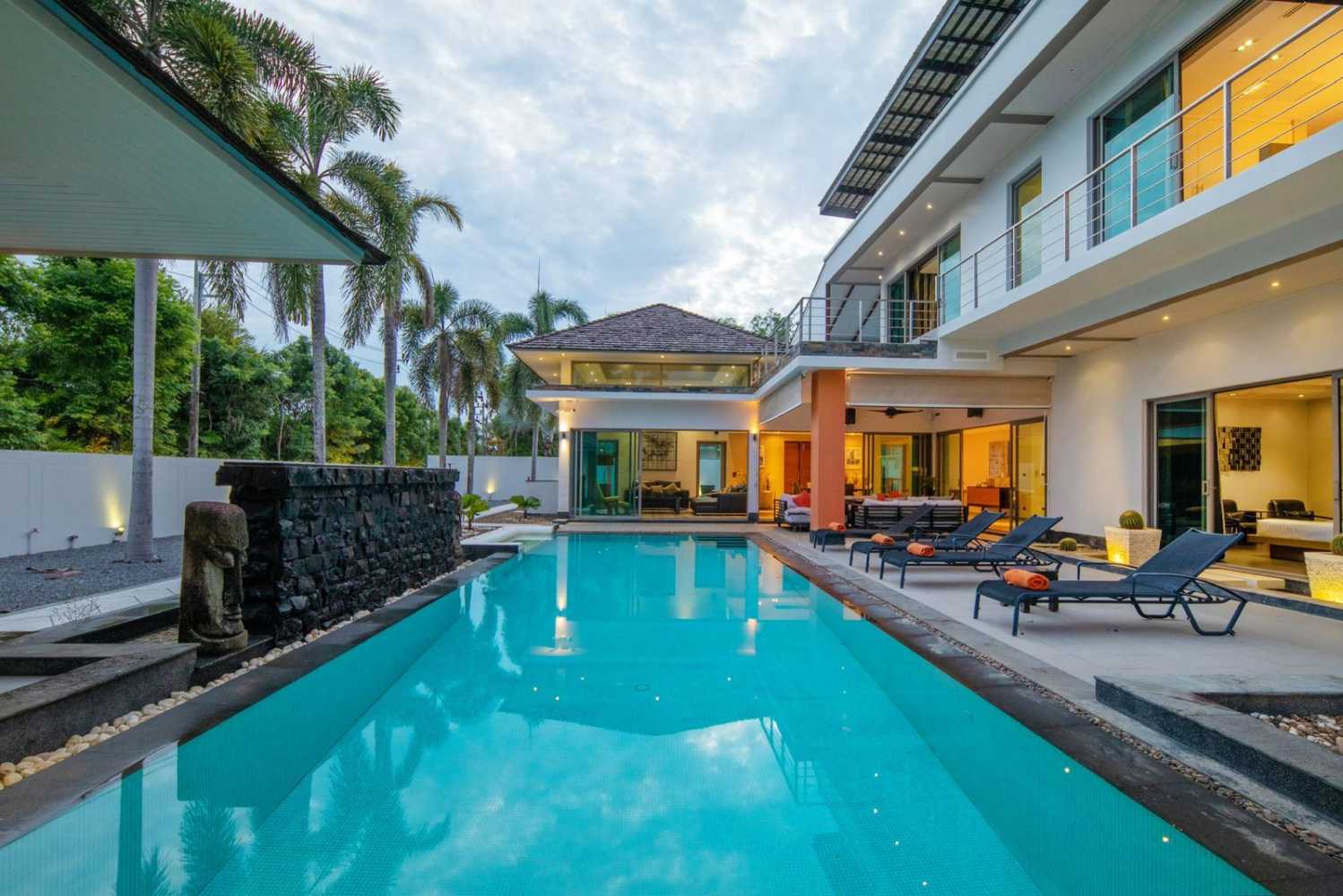 Property image - full photo 3