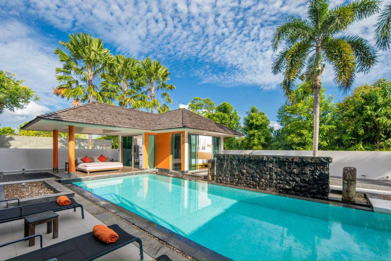 Property image - full photo 2