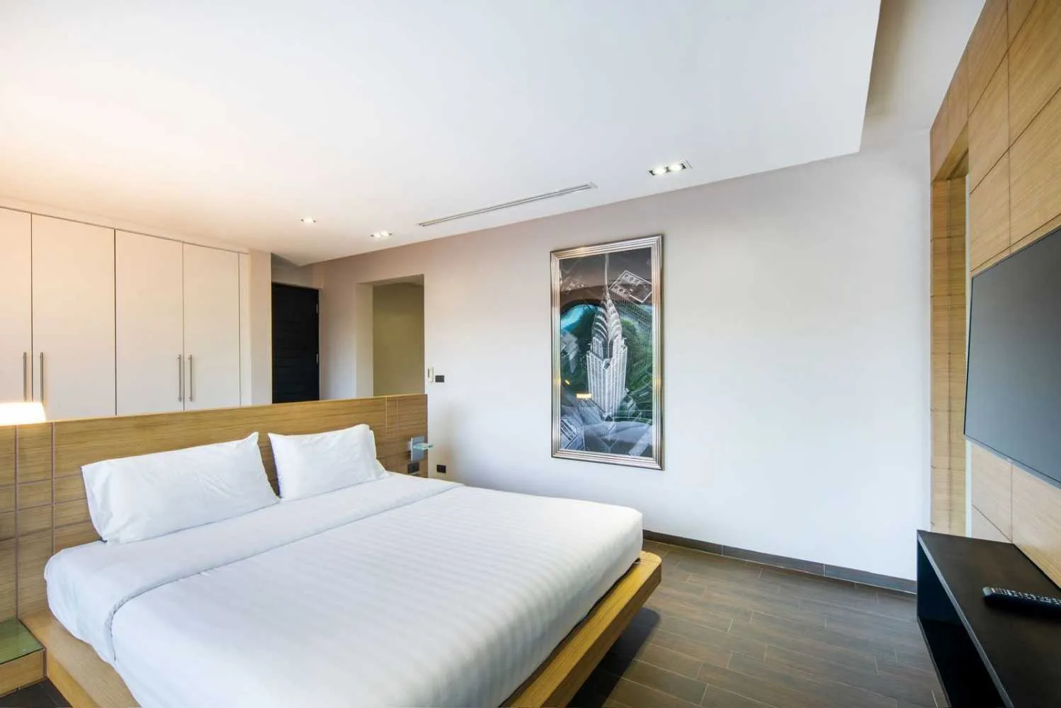 Property image - full photo 14