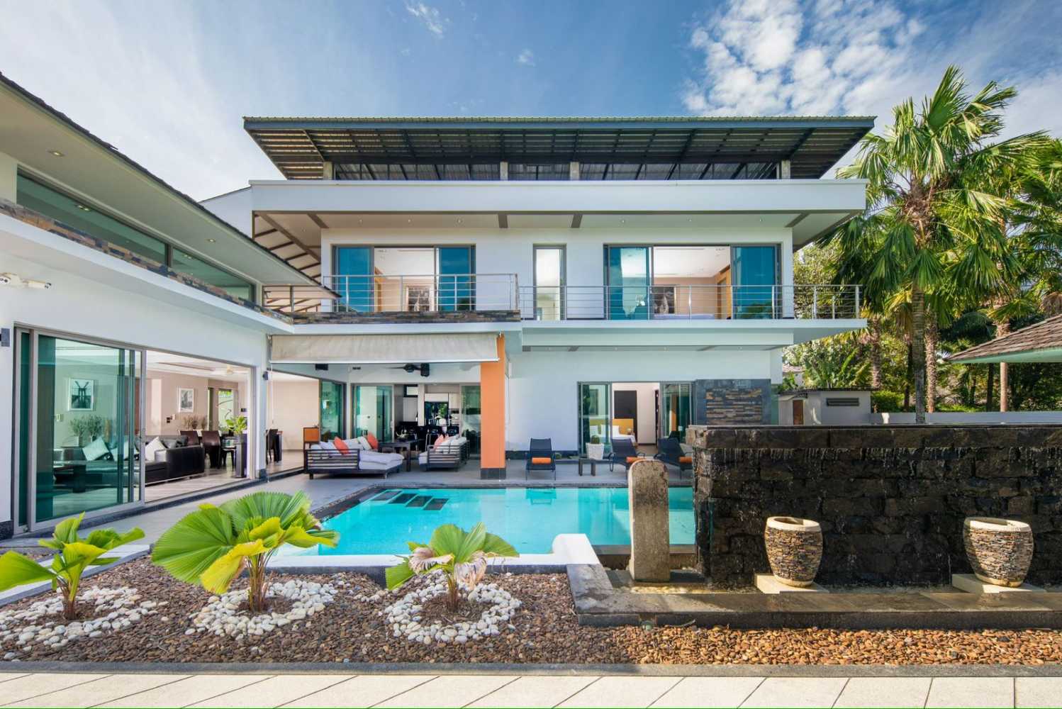 Property image - full photo 1