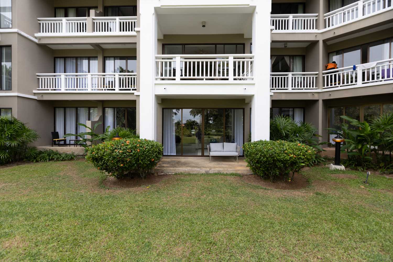 Property image - full photo 2