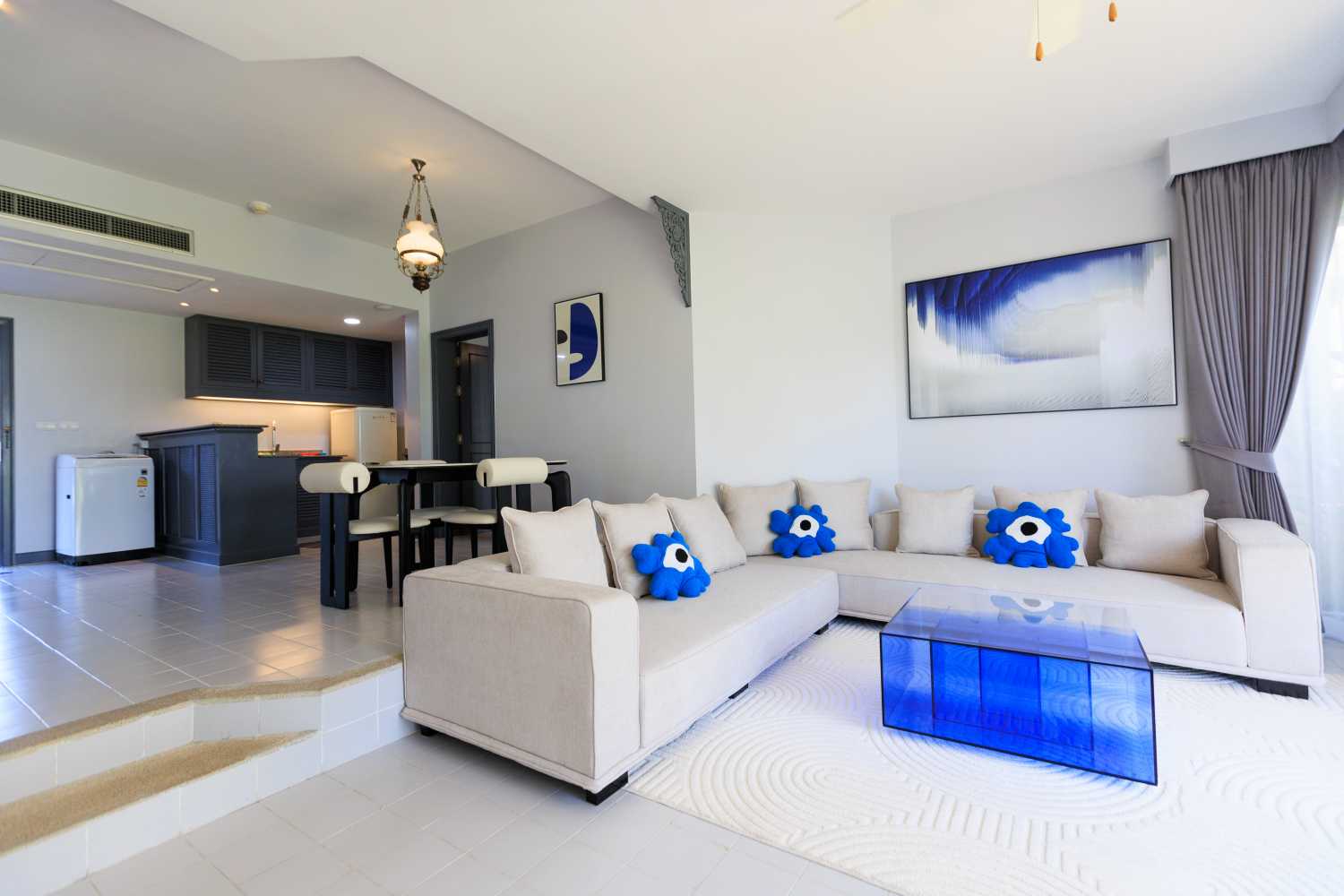 Property image - full photo 1