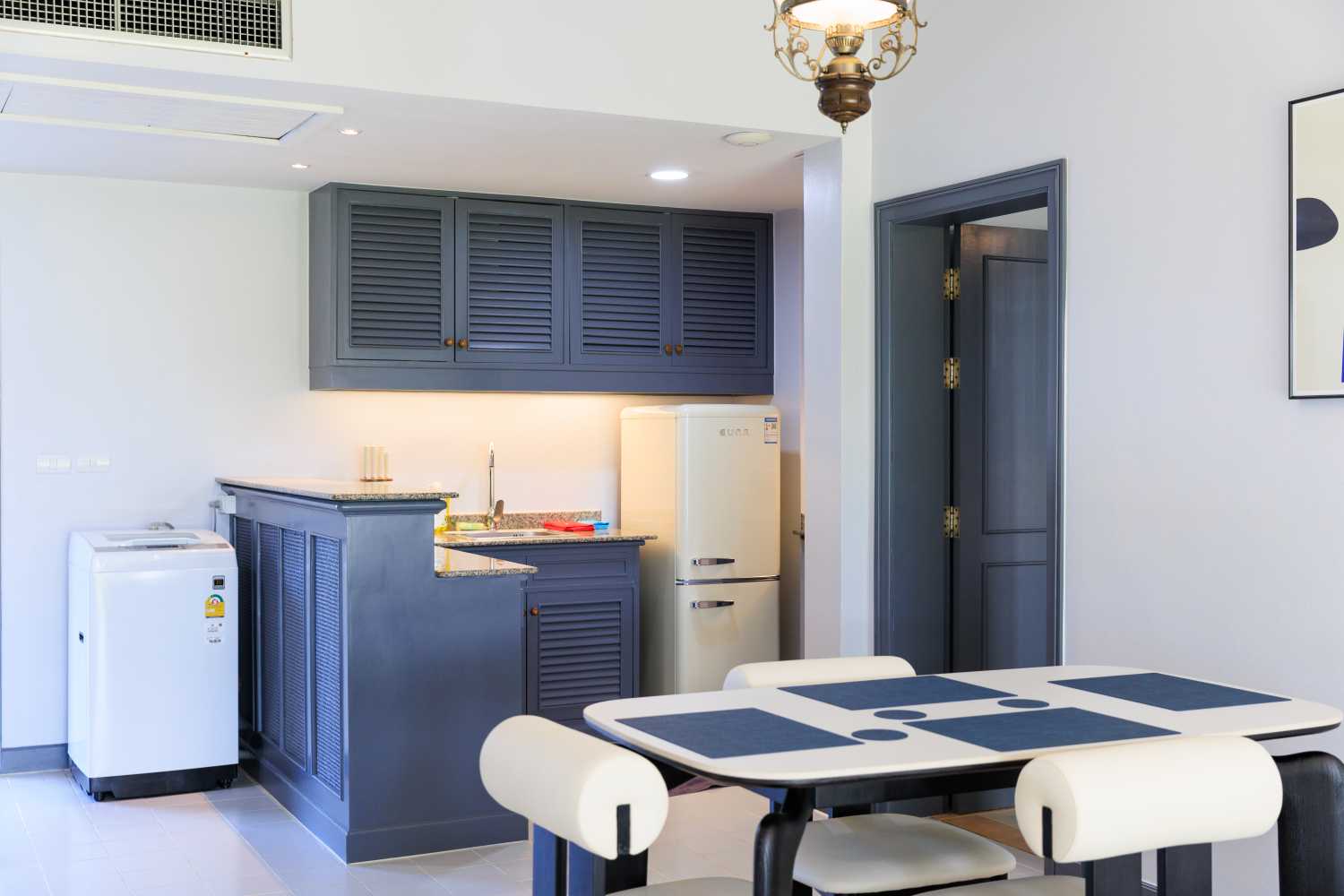 Property image - full photo 3
