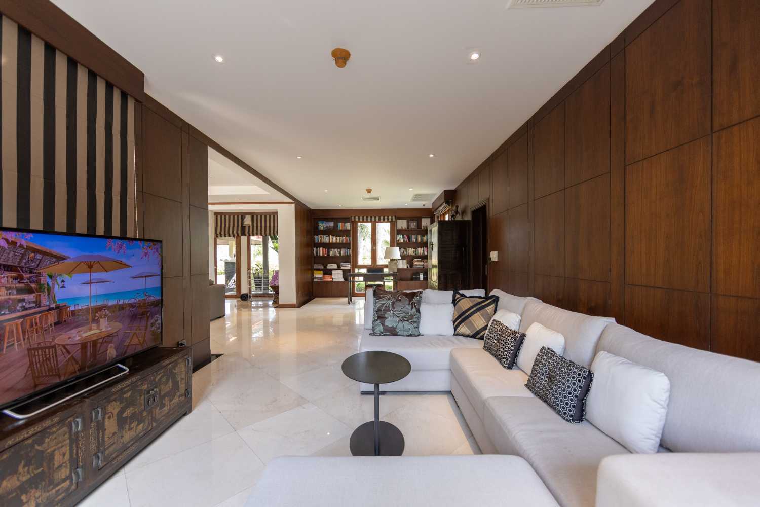 Property image - full photo 9