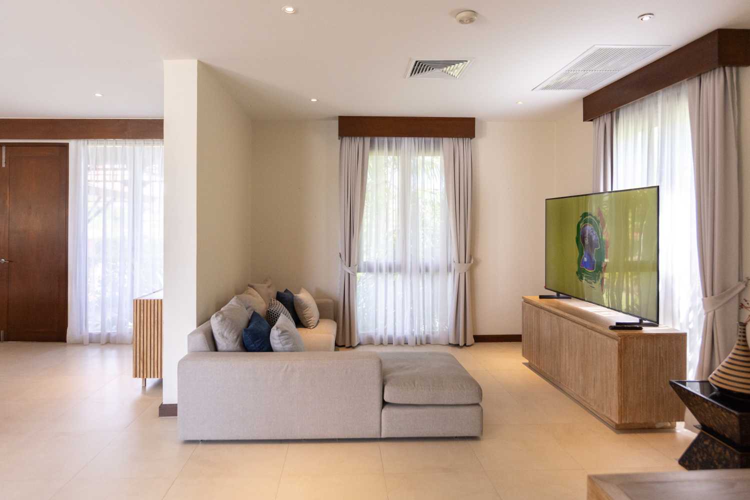 Property image - full photo 7
