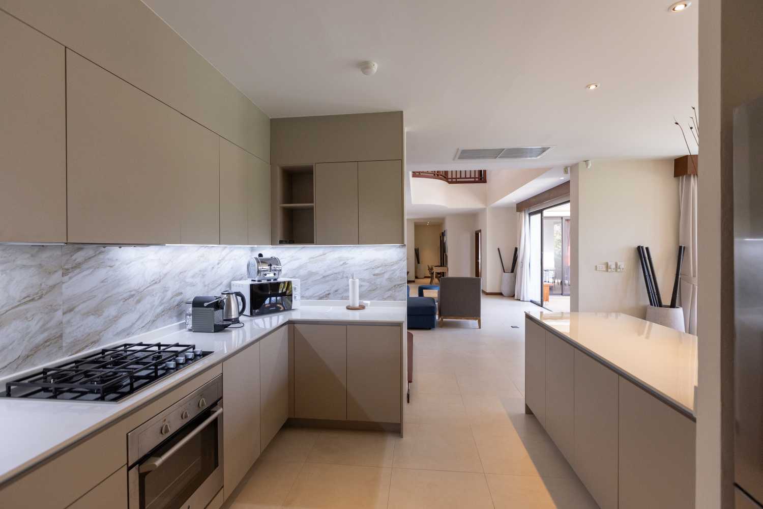 Property image - full photo 4