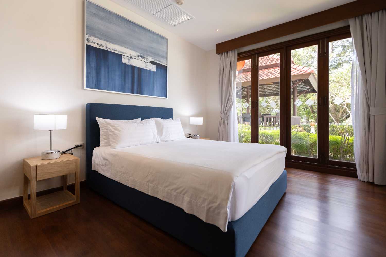 Property image - full photo 10