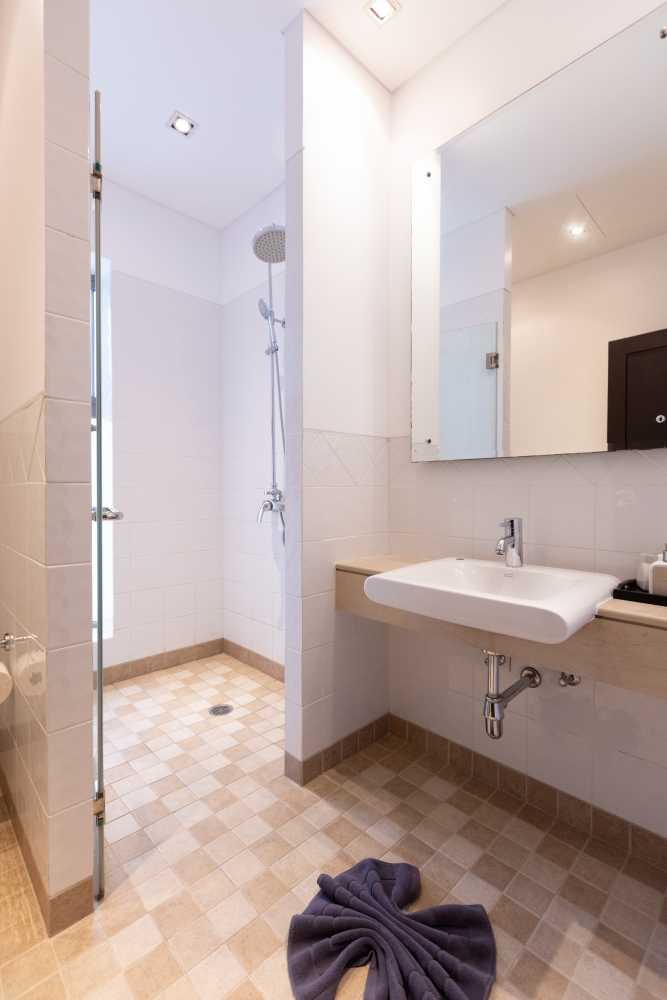 Property image - full photo 13