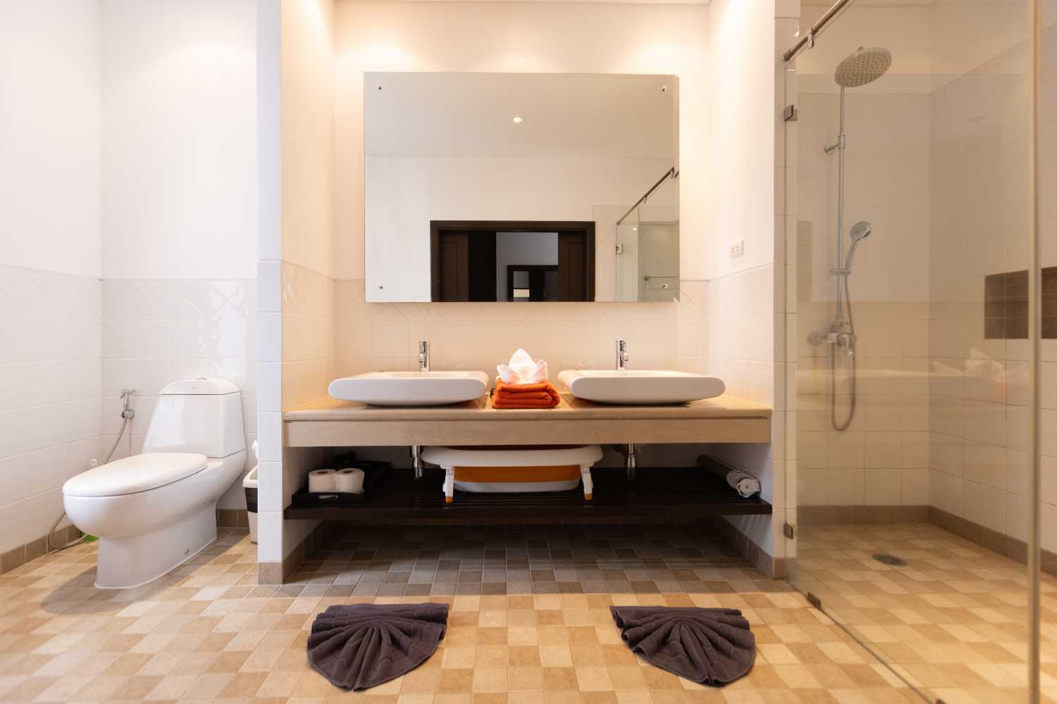 Property image - full photo 11