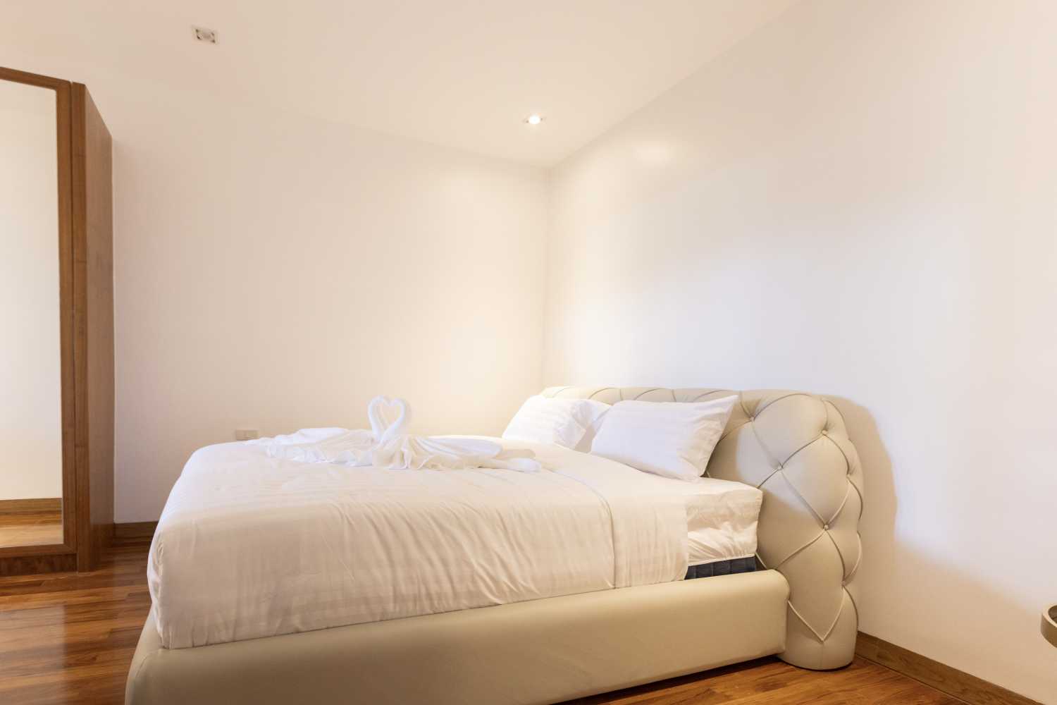 Property image - full photo 15