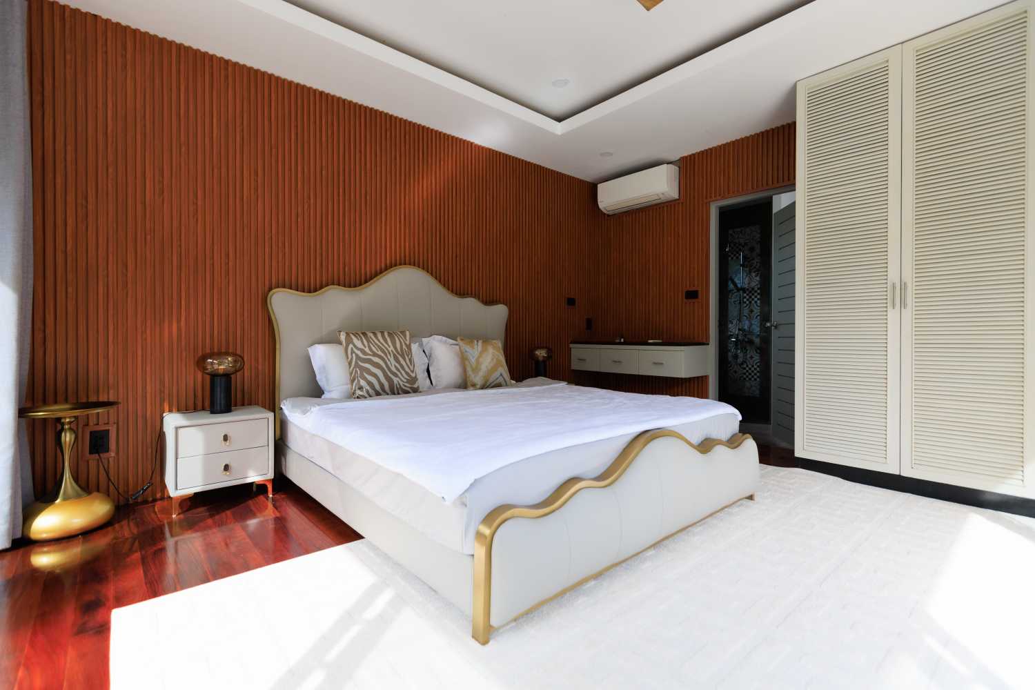 Property image - full photo 4