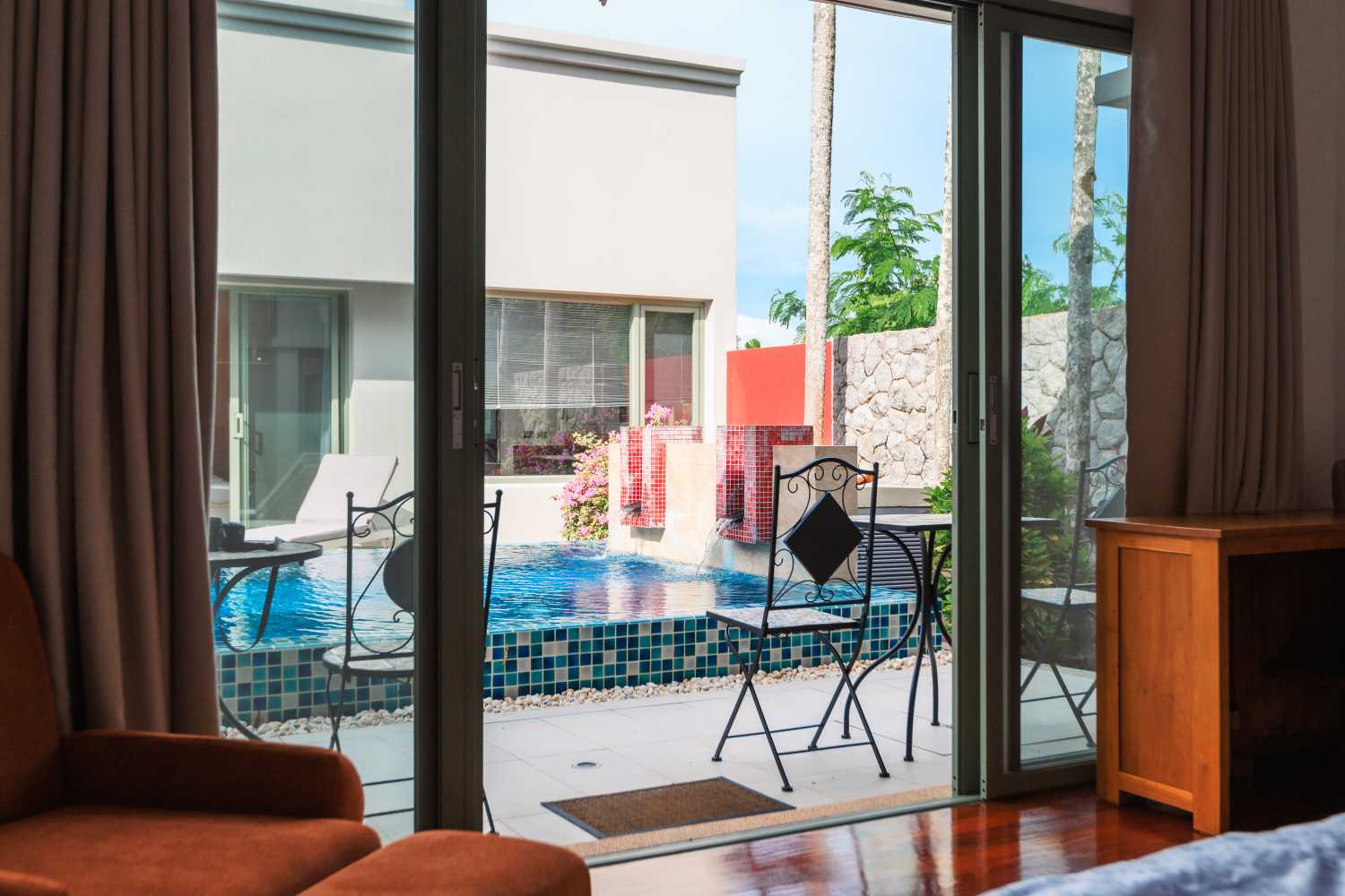 Property image - full photo 11