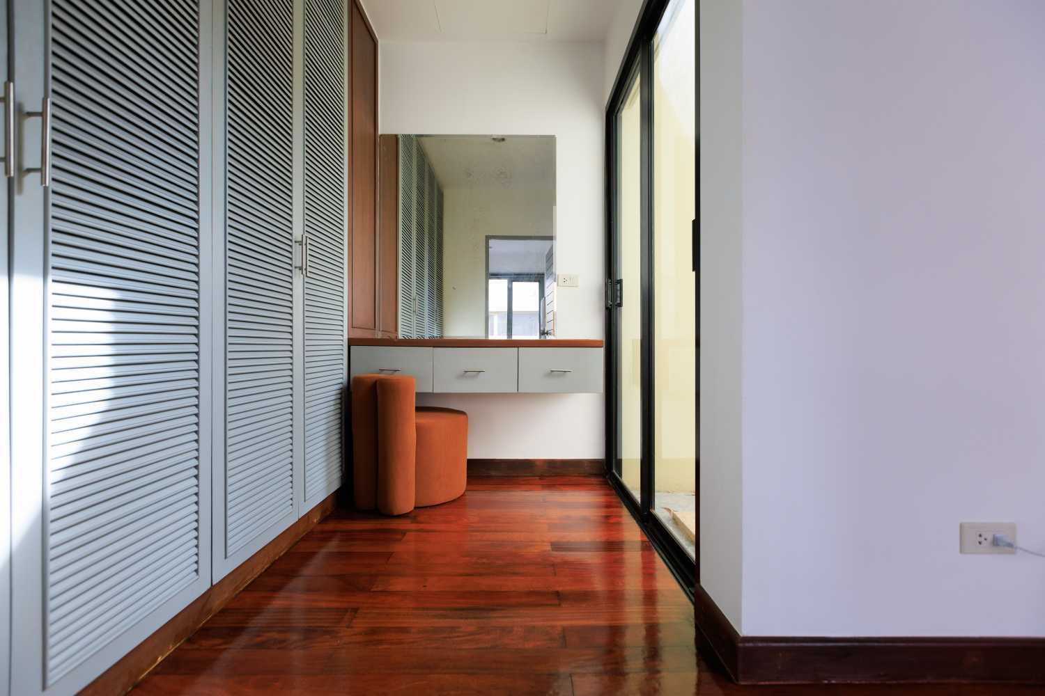 Property image - full photo 12