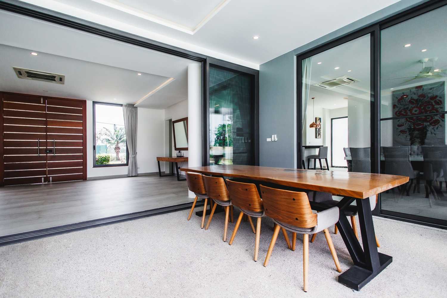 Property image - full photo 4