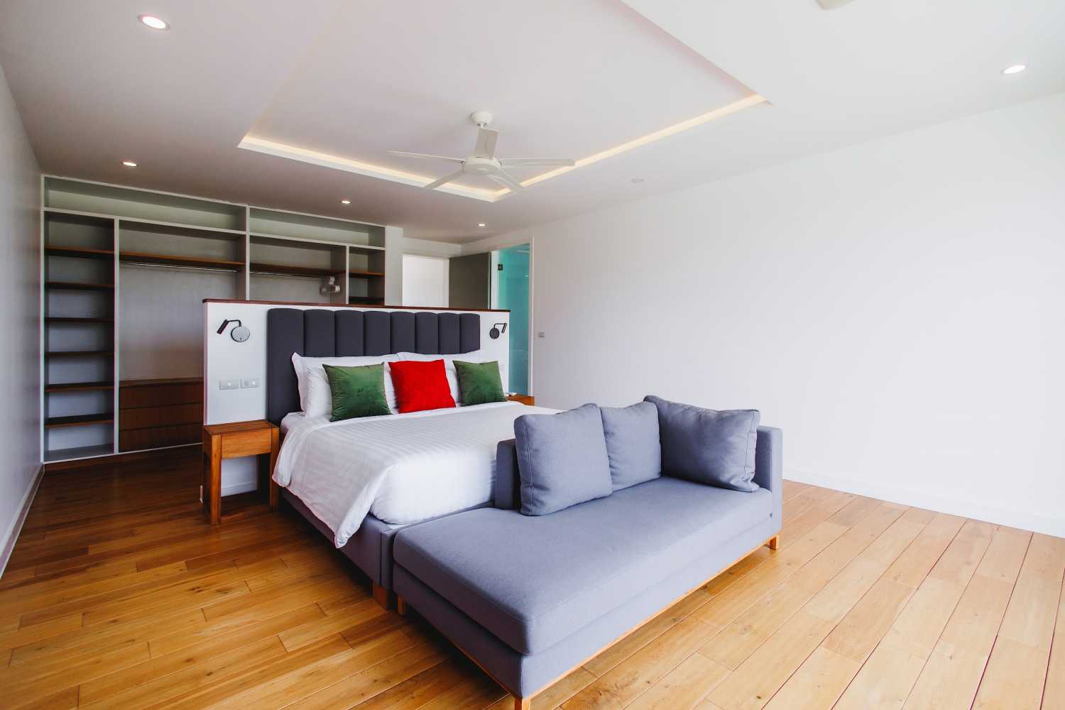 Property image - full photo 18