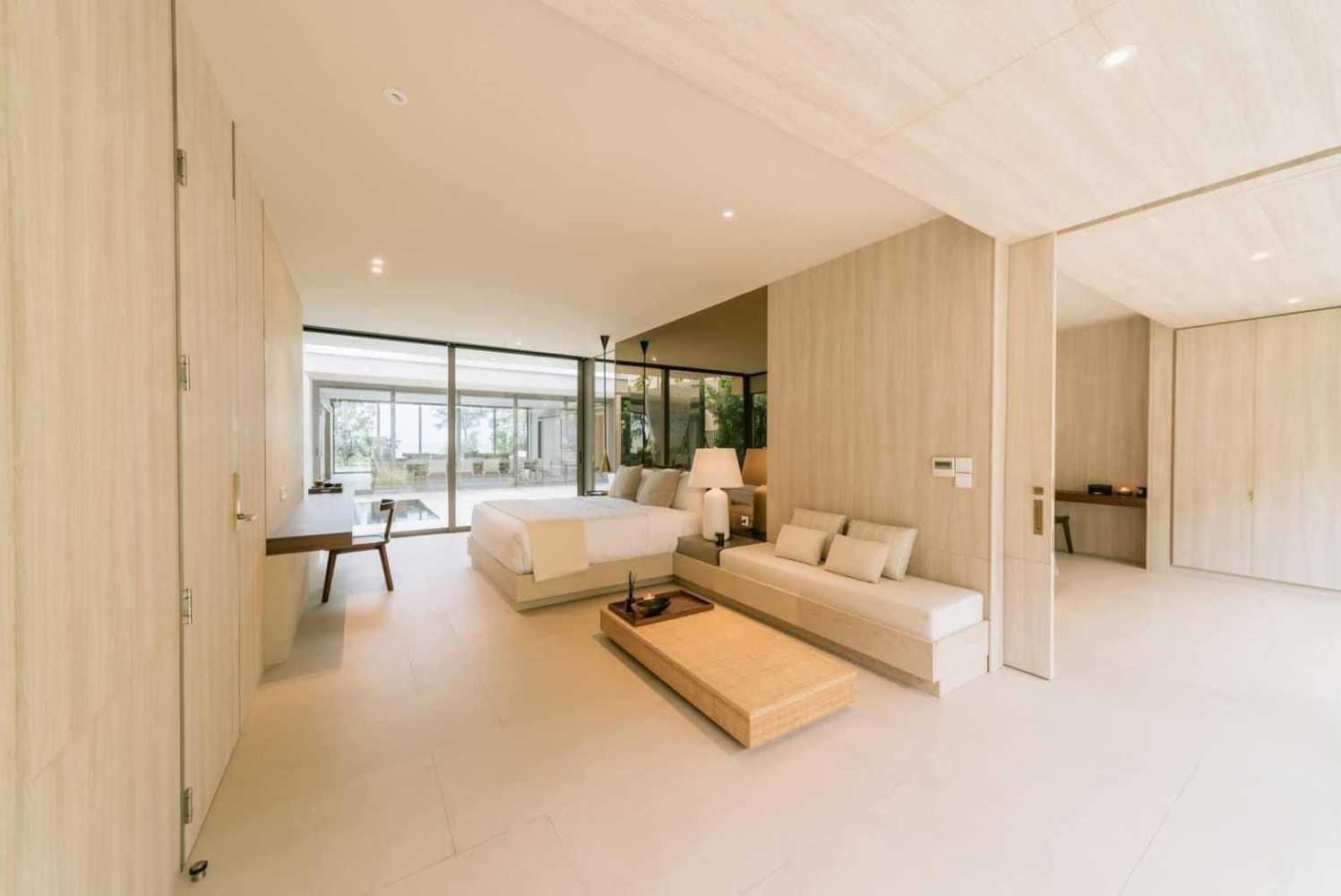 Property image - full photo 4