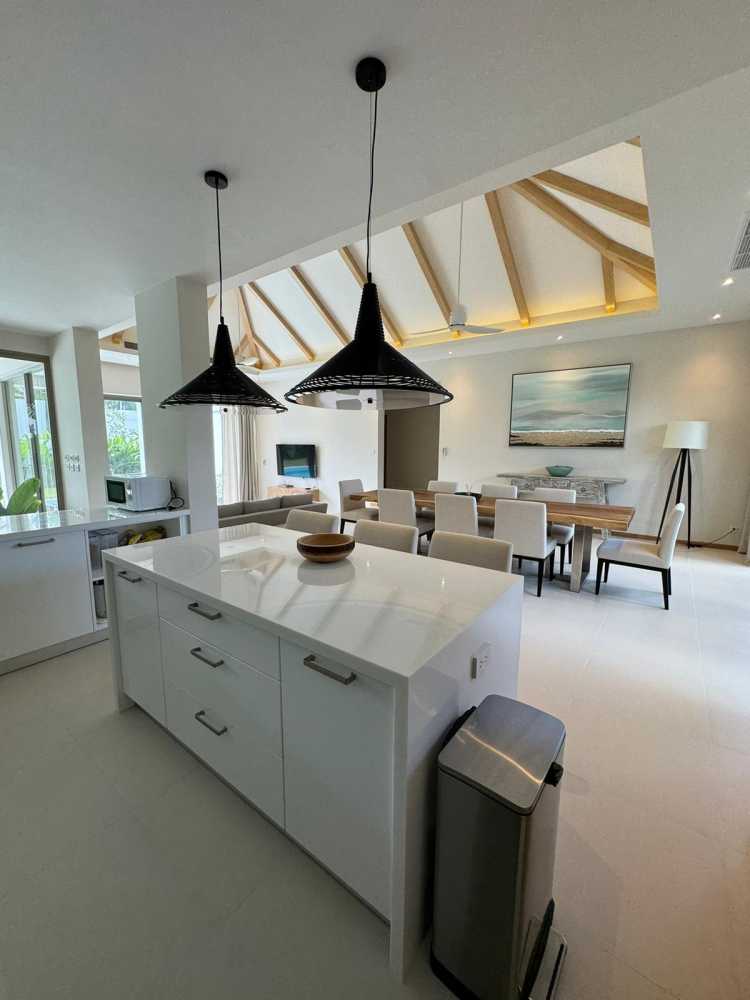 Property image - full photo 2