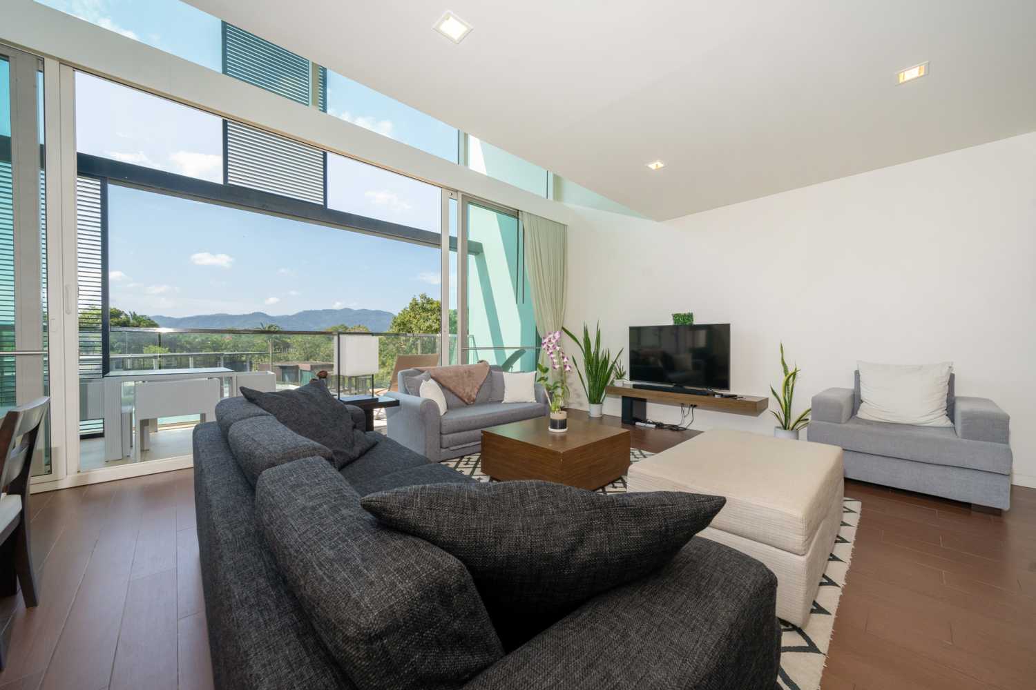 Property image - full photo 14