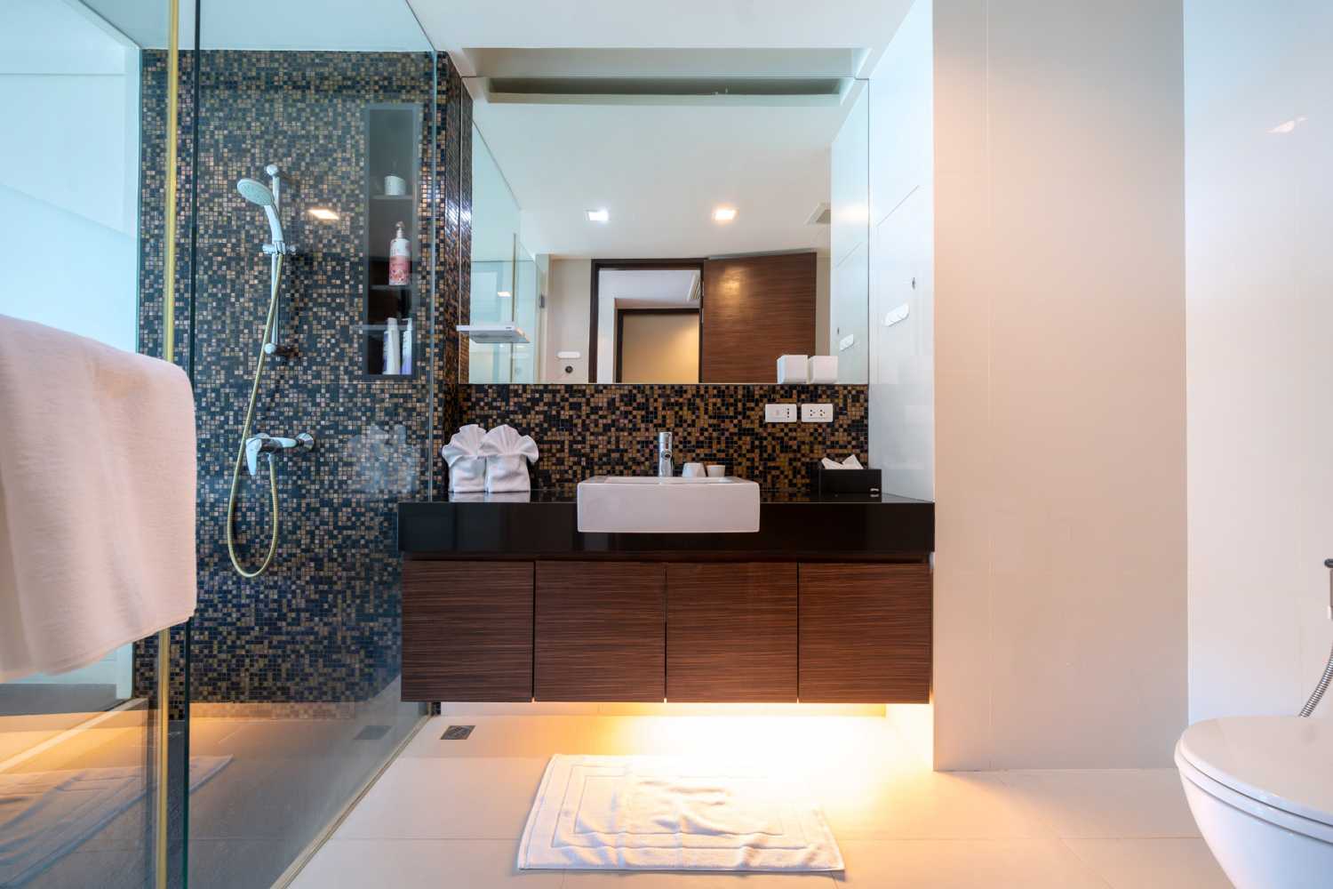 Property image - full photo 20