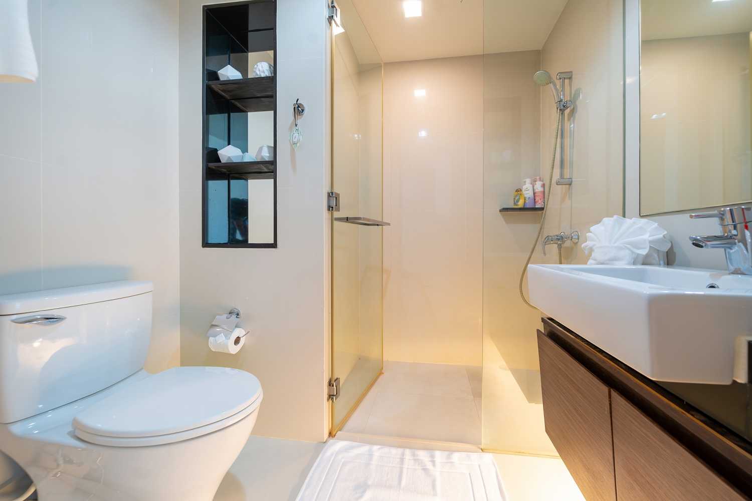 Property image - full photo 31