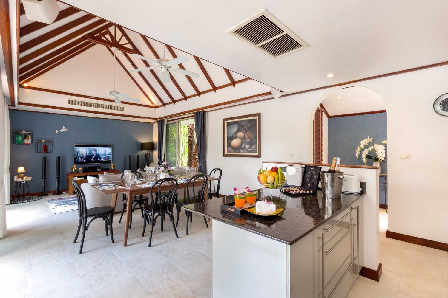 Property image - full photo 11