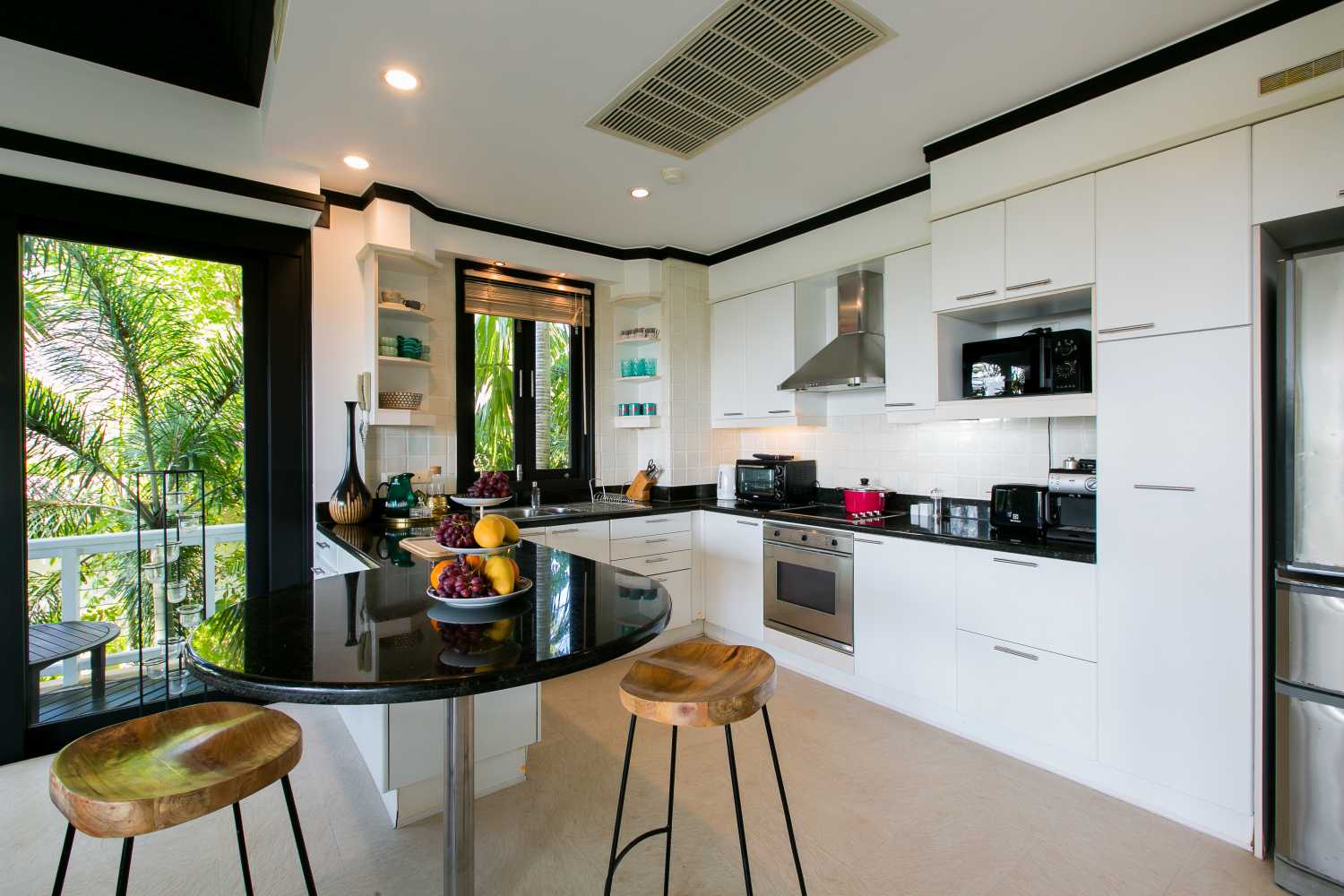 Property image - full photo 3
