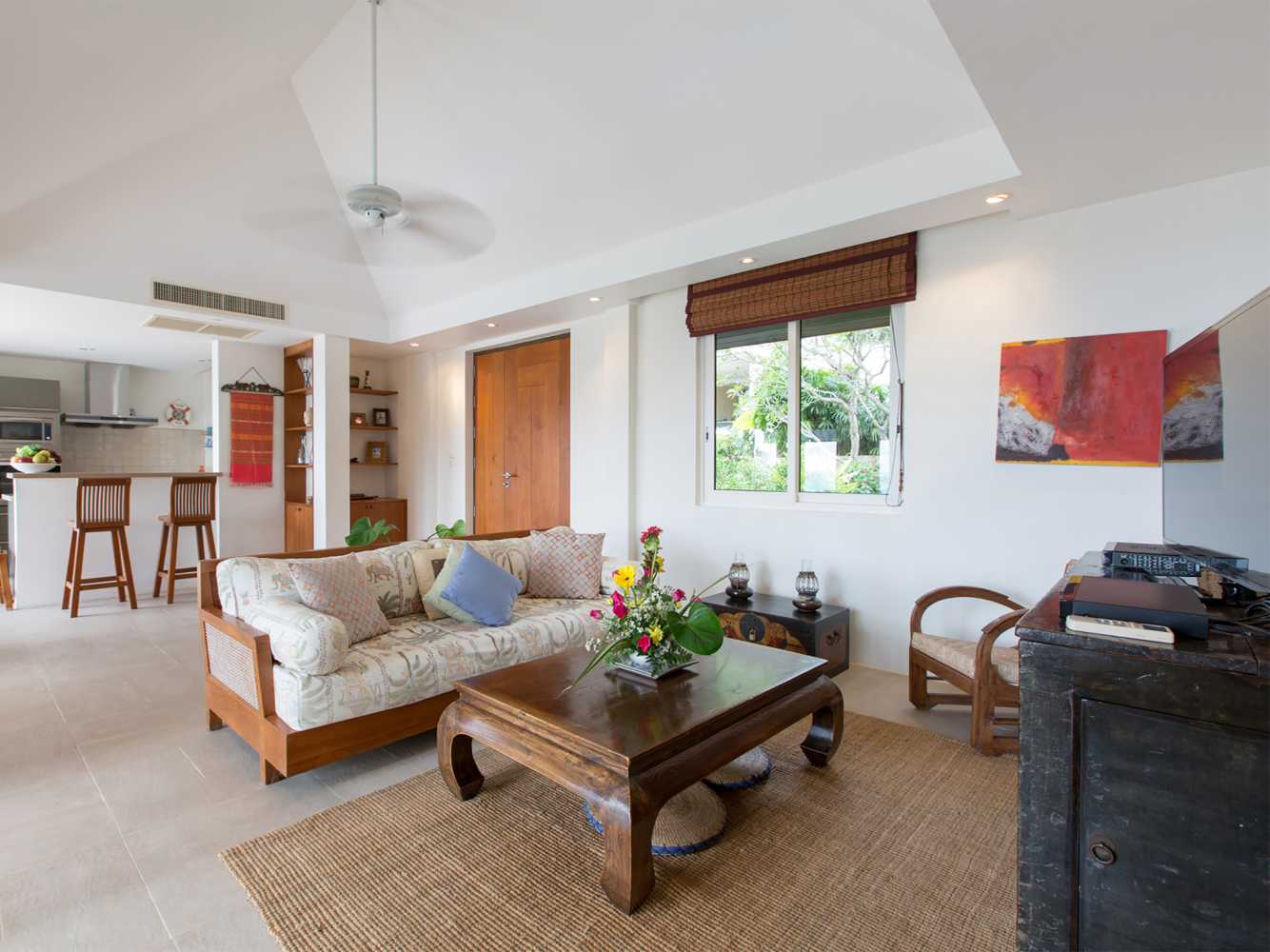Property image - full photo 4