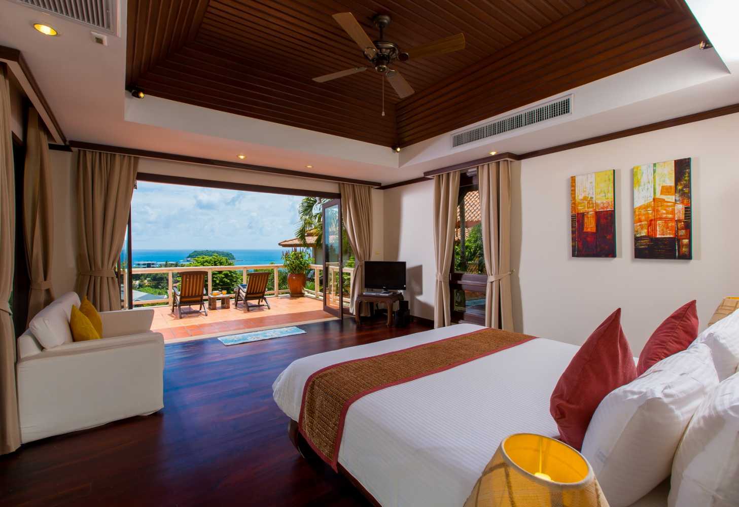 Property image - full photo 11