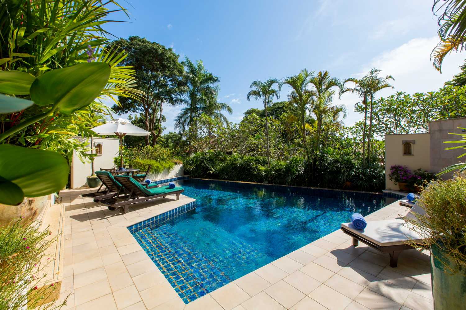 Property image - full photo 2