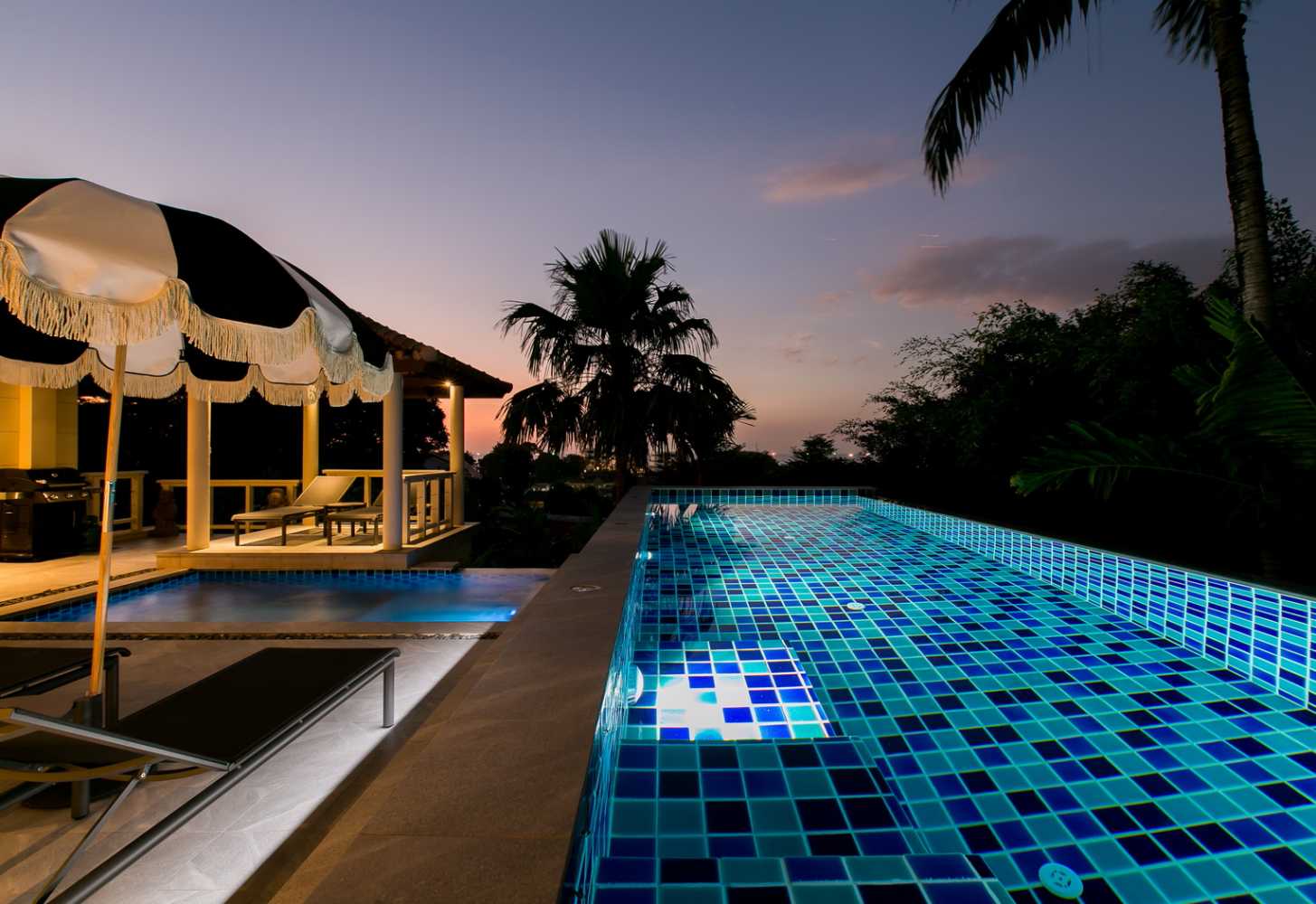Property image - full photo 15
