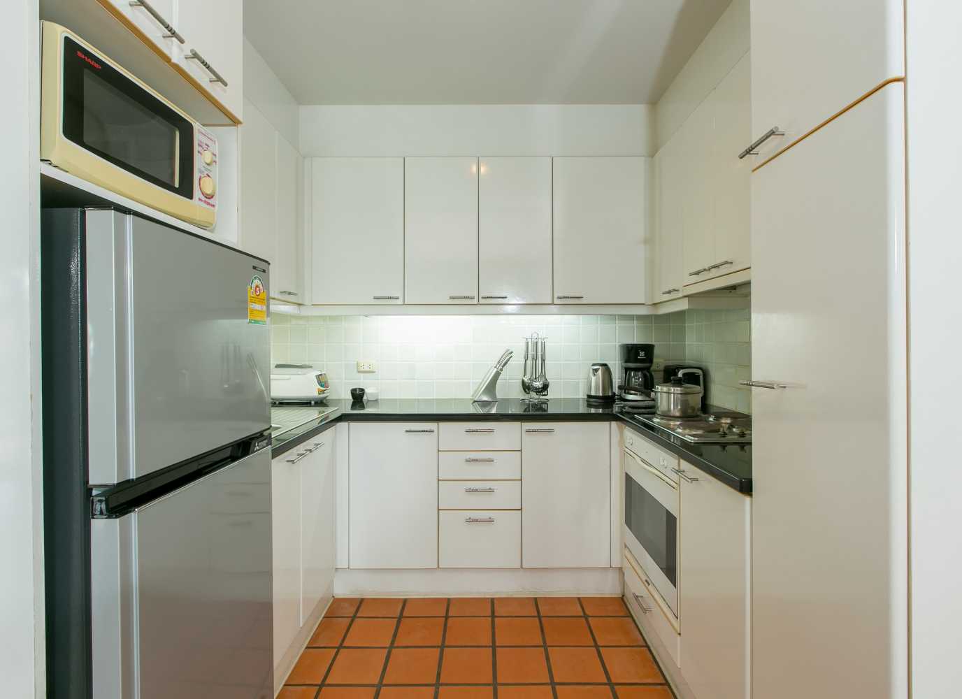 Property image - full photo 3