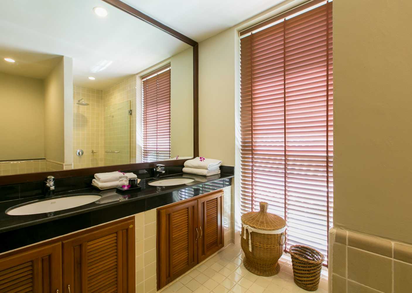 Property image - full photo 5