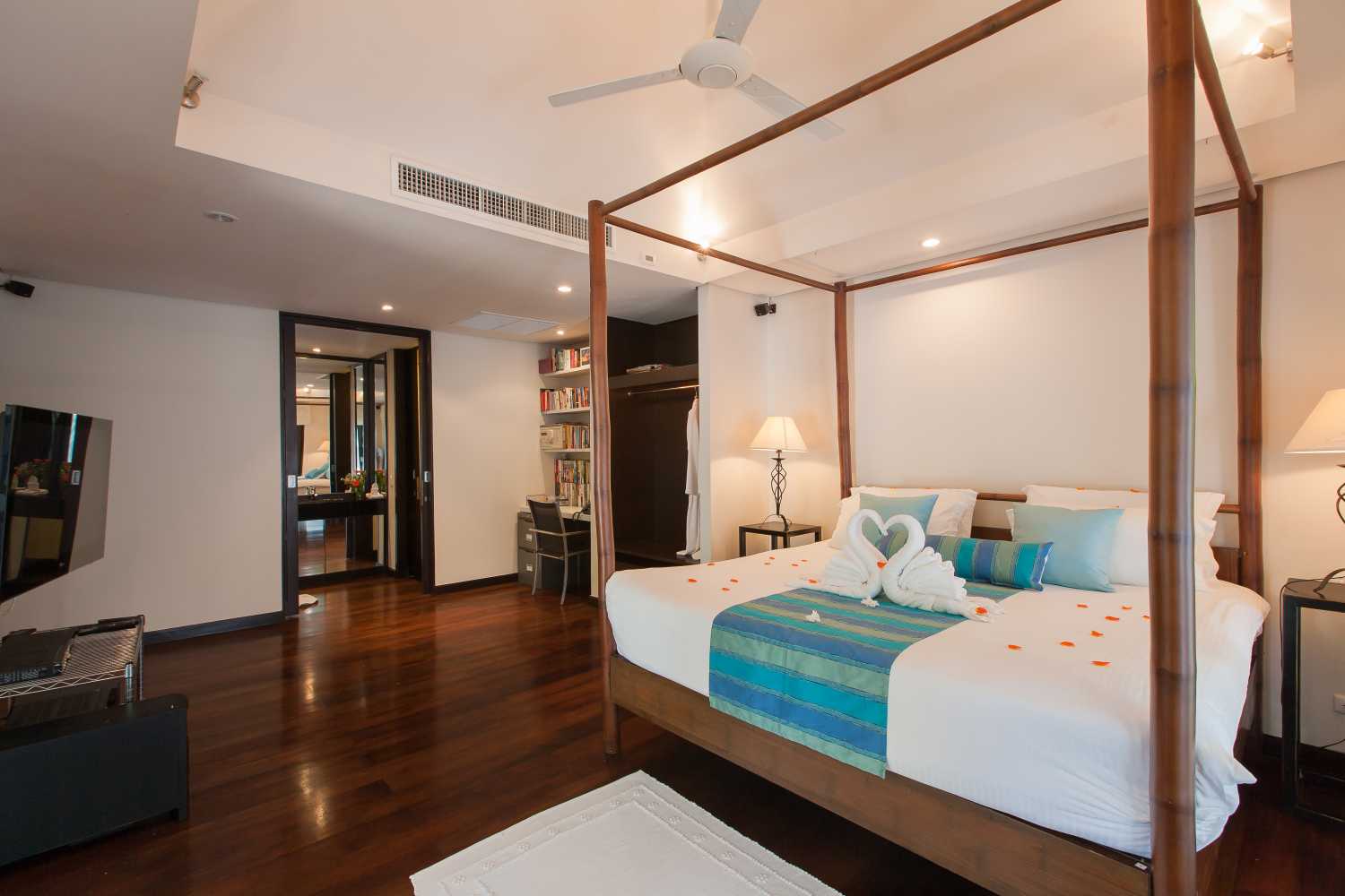 Property image - full photo 6