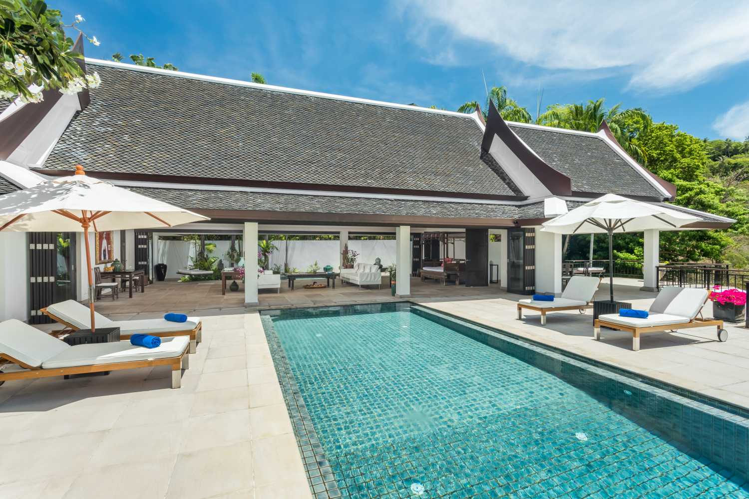 Property image - full photo 2