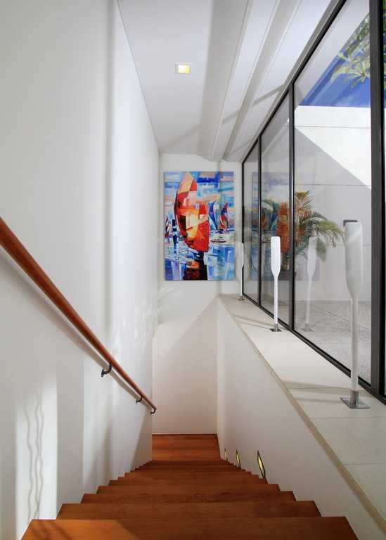 Property image - full photo 12