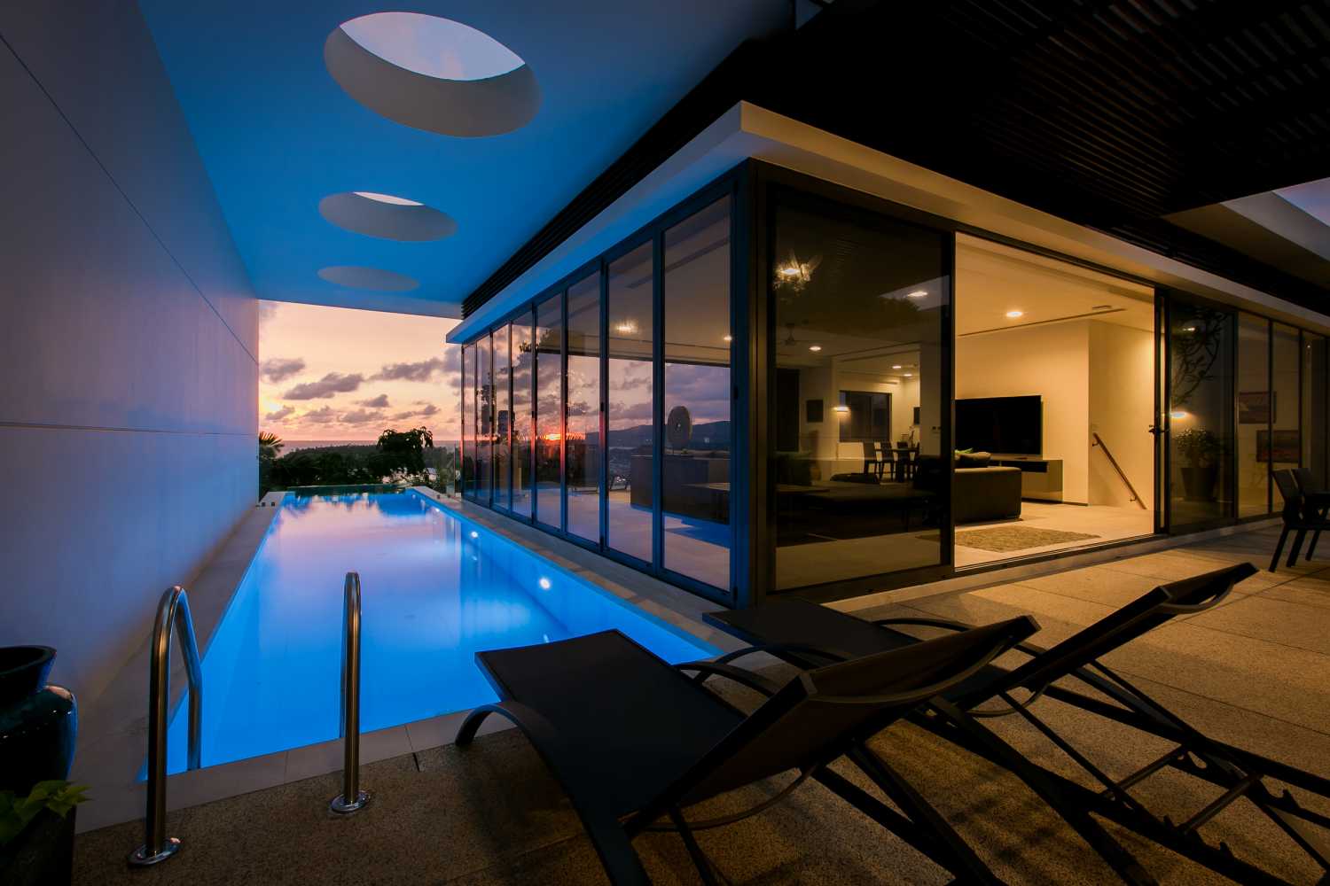 Property image - full photo 3