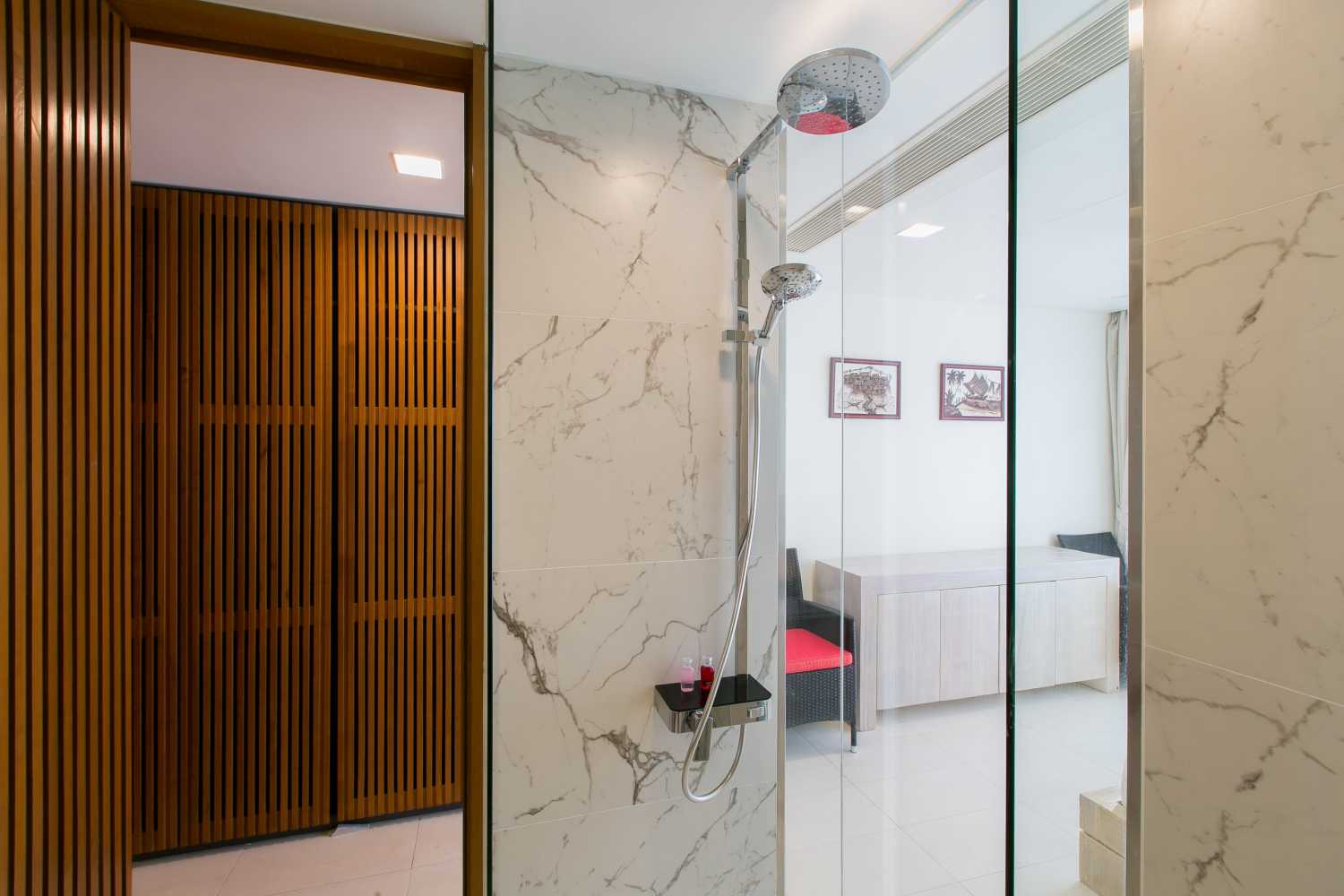 Property image - full photo 13