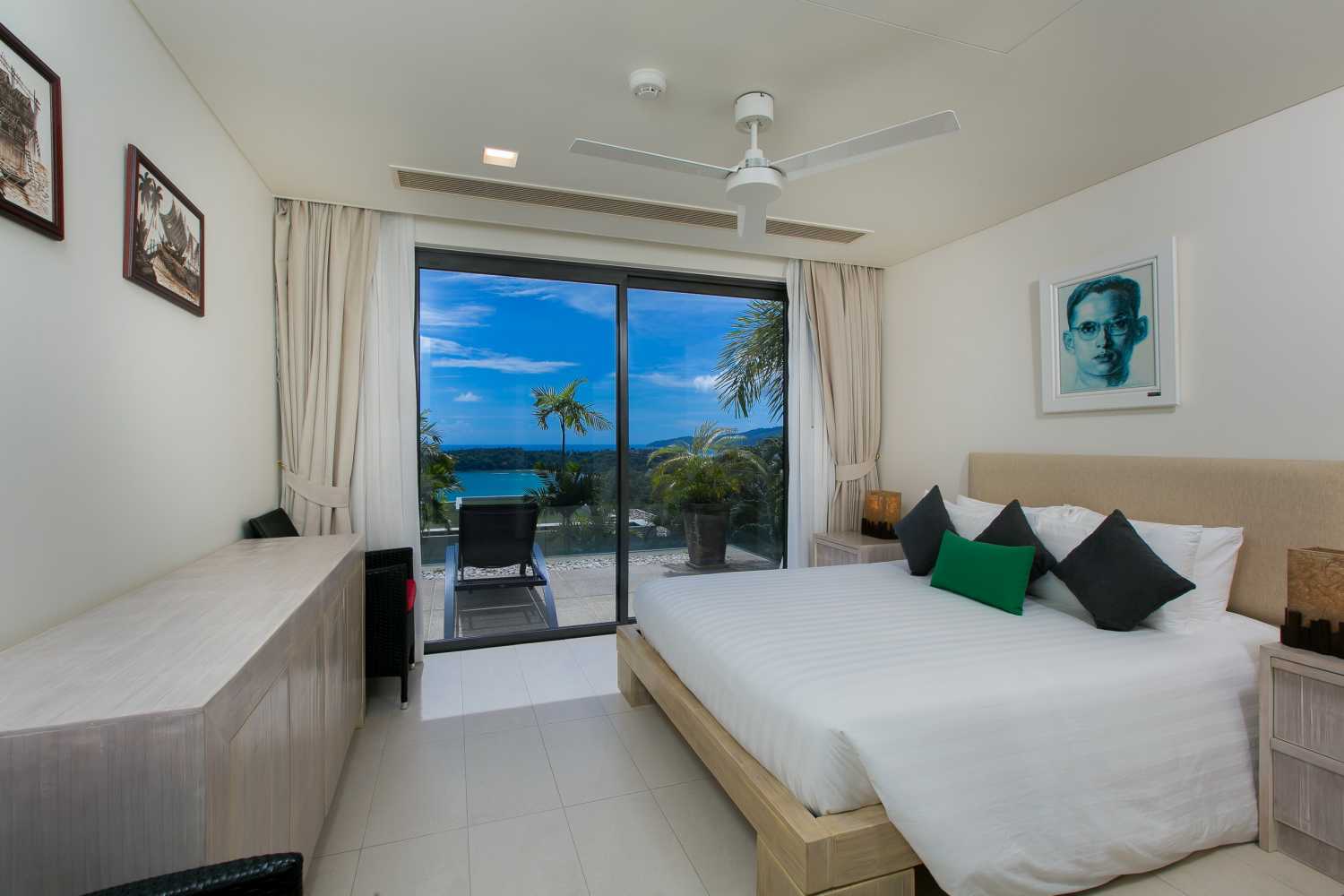 Property image - full photo 12