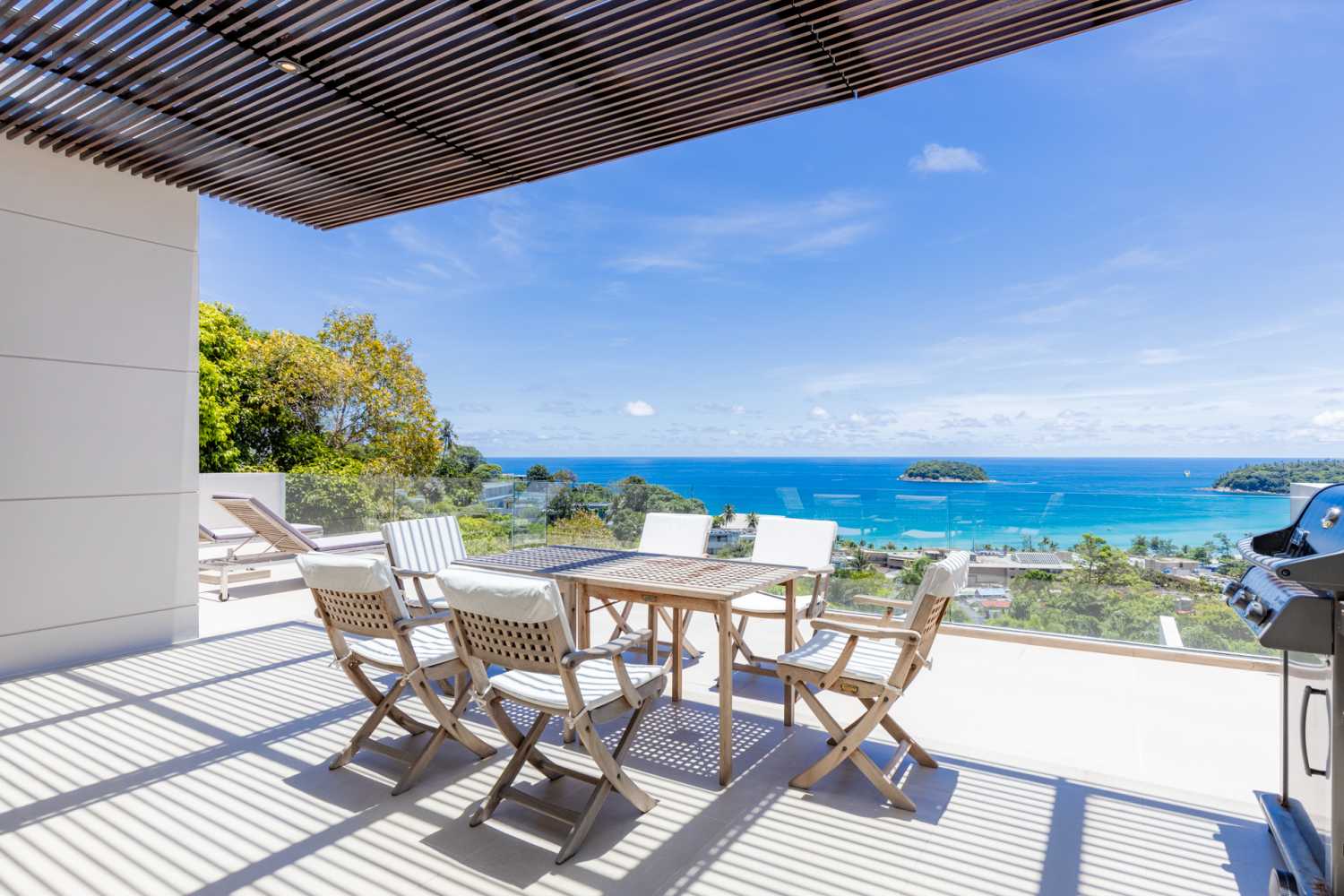 Property image - full photo 2
