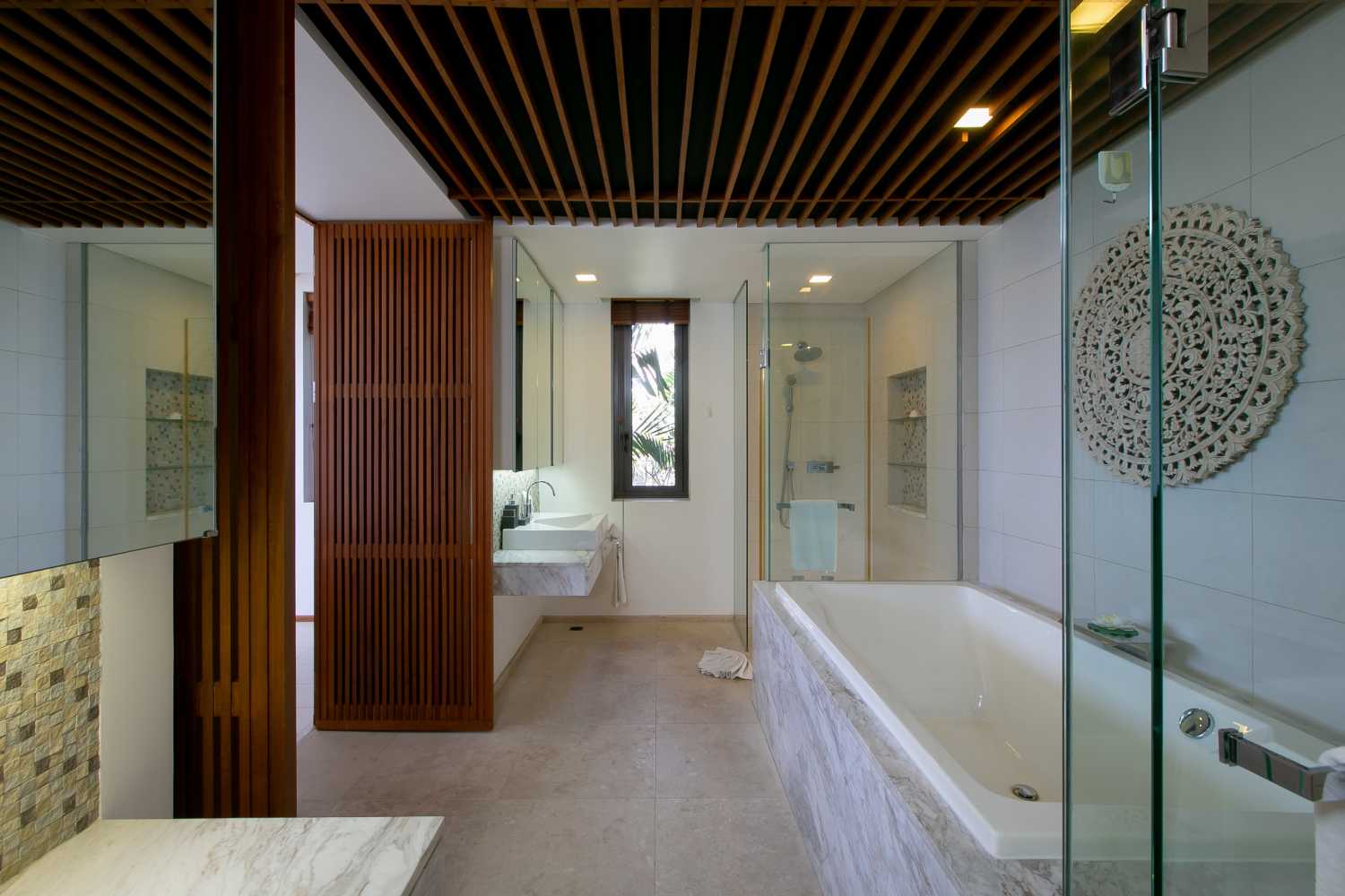 Property image - full photo 6