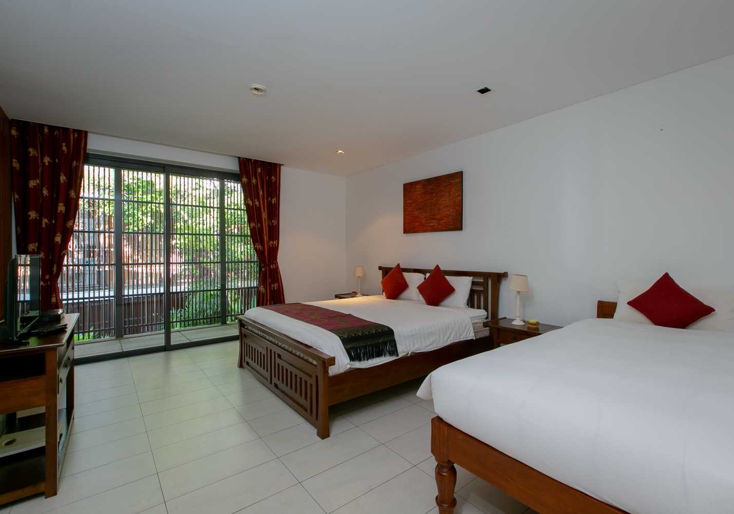 Property image - full photo 11